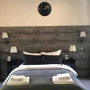 Hamburg Room Apartahotel